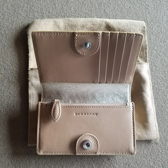 NWT! Sale! Saville Burberry Crest Embossed Smooth Leather Gold Metallic Wallet - Picture 11 of 16